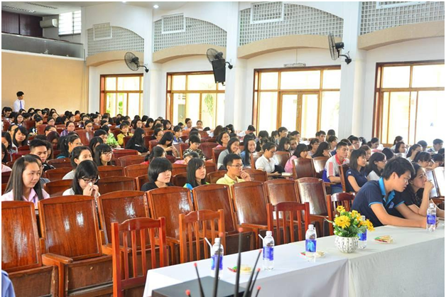 Buổi hội thảo thu hút sự tham gia của gần 400 sinh viên từ các trường đại học trên khắp thành phố Hô Chí Minh tham dự.